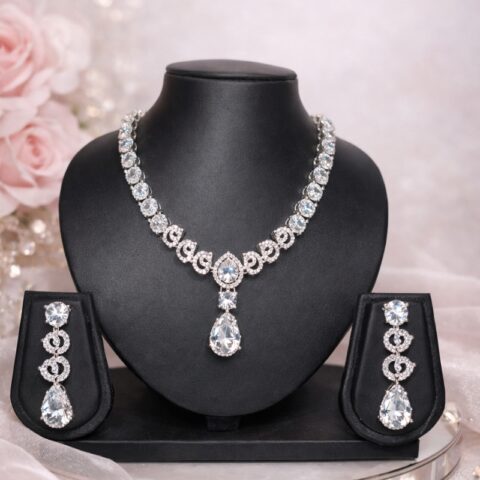 Eterna Crystal Tear Set