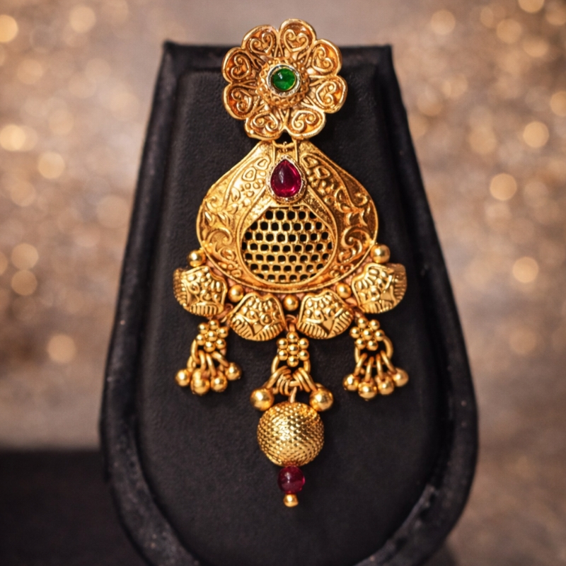 Zarika Heirloom Necklace Set - Image 2